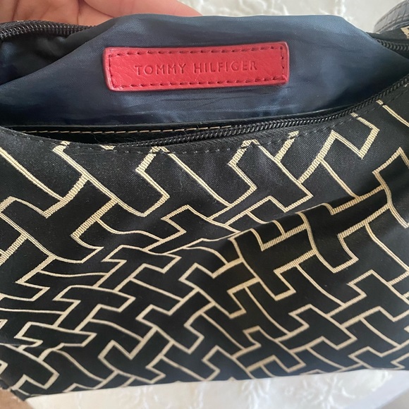 Vintage Tommy Hilfiger Shoulder Bag - Picture 4 of 8